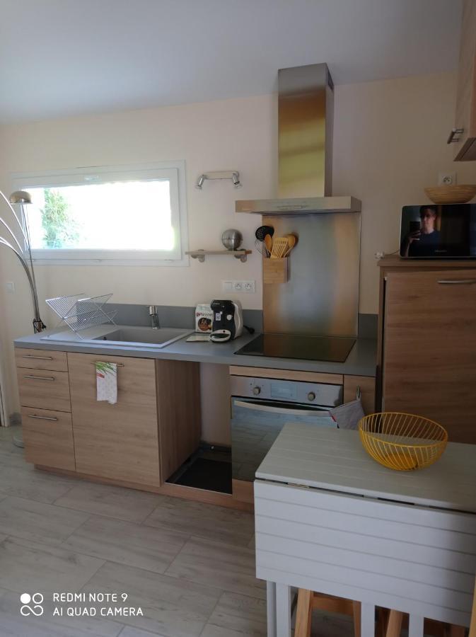Agreable Appartement Au Calme Villeneuve  Exterior foto
